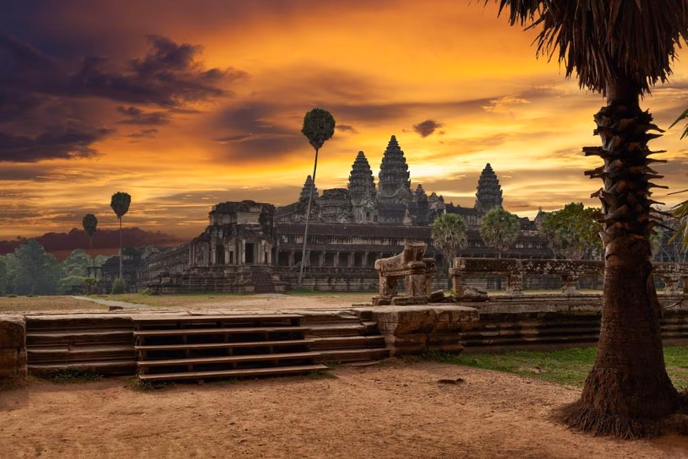 Kingdom of Angkor & Land of Smiles